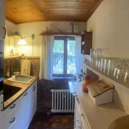 Ferienhaus Kobolzeller Schloesschen A.D.Weinsteige Rothenburg ob der Tauber Exterior photo